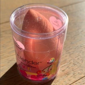 Too Faced Makeup - LIMITED EDITION Too Faced Beauty Blender Too Faced Makeup - LIMITED EDITION Too Faced Beauty Blender